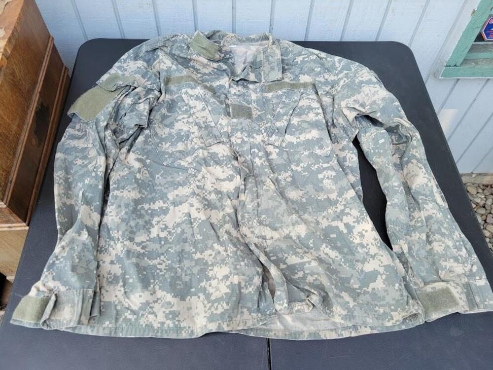 US Army ACU Shirt Mens Large Long Camo Digital Combat Uniform Military Jacket